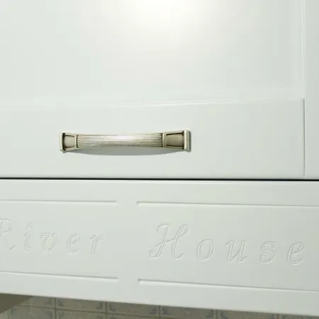 Apartment River House *