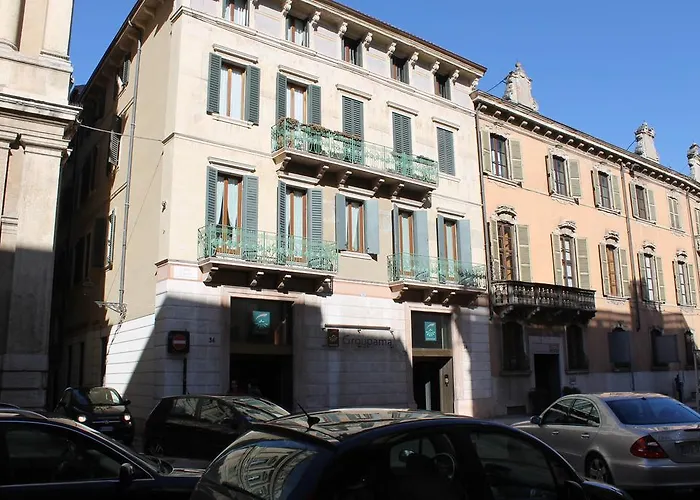Apartament River House